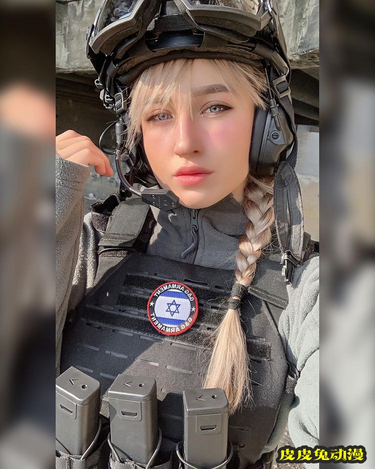 气质霸美战力爆表 以色列退役女兵Natalia Fadeev